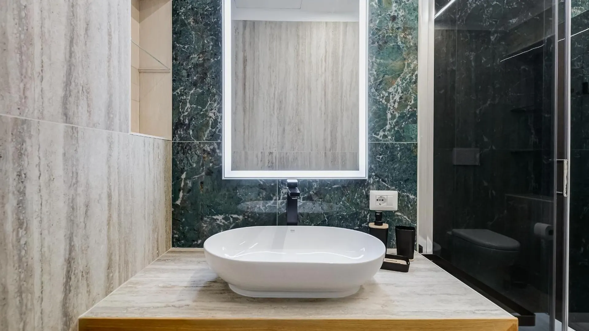 Bmga L Gracchi Lux Lovely 3Bdr Apartment Rome Italy